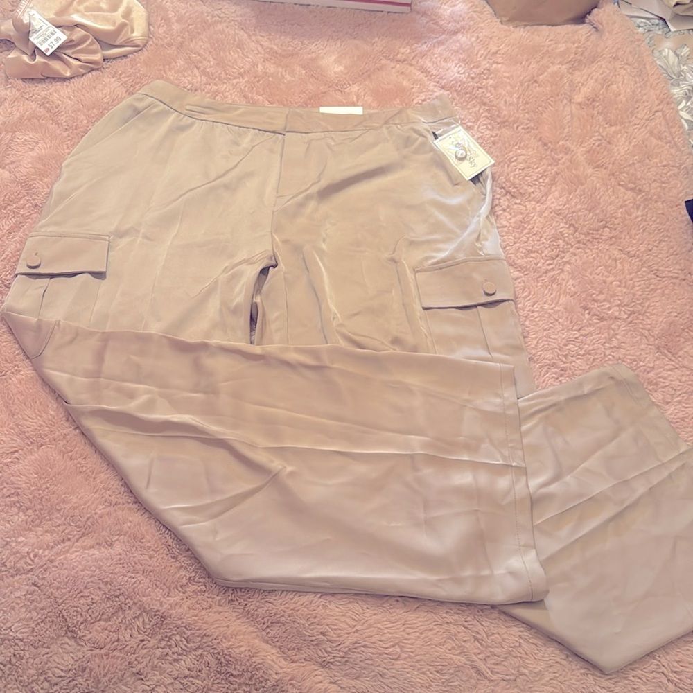 Olivia Sky sateen Cargo Pants.